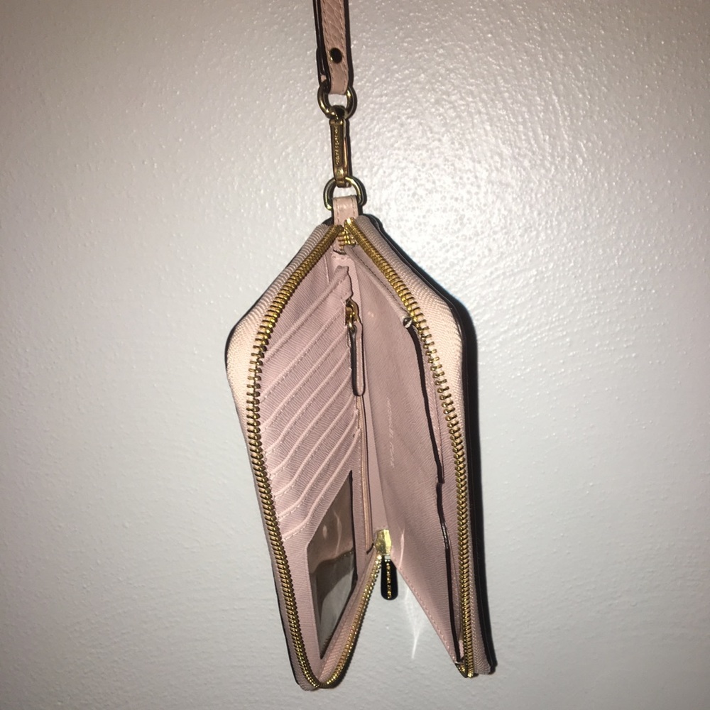 Wristlet - Picture 4 of 5